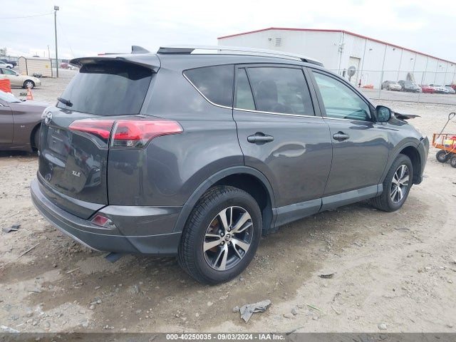 Toyota Rav4 Xle 2018 2T3WFREV1JW459875 Image 4