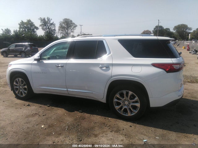Chevrolet Traverse Premier 2018 1GNERKKW6JJ102043 Image 14