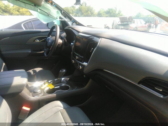 Chevrolet Traverse Premier 2018 1GNERKKW6JJ102043 Image 5
