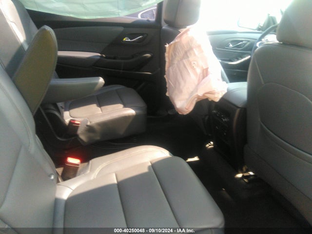 Chevrolet Traverse Premier 2018 1GNERKKW6JJ102043 Image 8