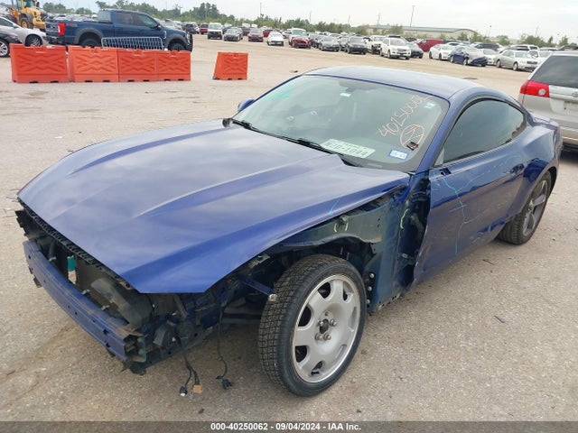 Ford Mustang V6 2015 1FA6P8AM0F5388502 Image 2