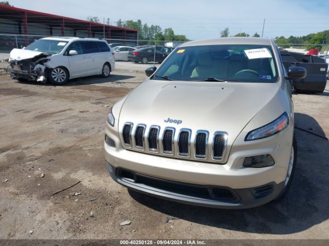 1C4PJMAB6FW541045 Jeep Cherokee Sport