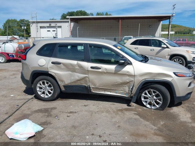 1C4PJMAB6FW541045 Jeep Cherokee Sport