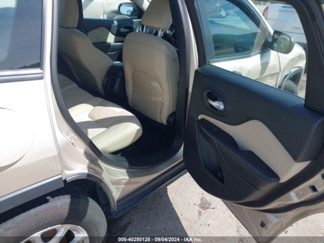 1C4PJMAB6FW541045 Jeep Cherokee Sport