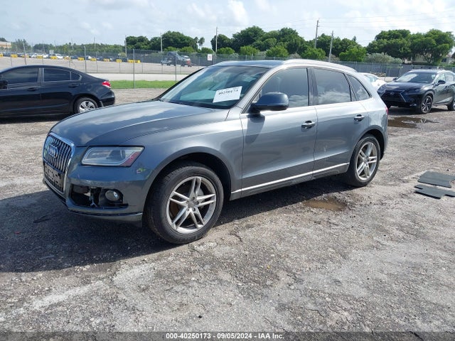Audi Q5 2.0t Premium 2015 WA1LFAFP7FA063681 Image 2