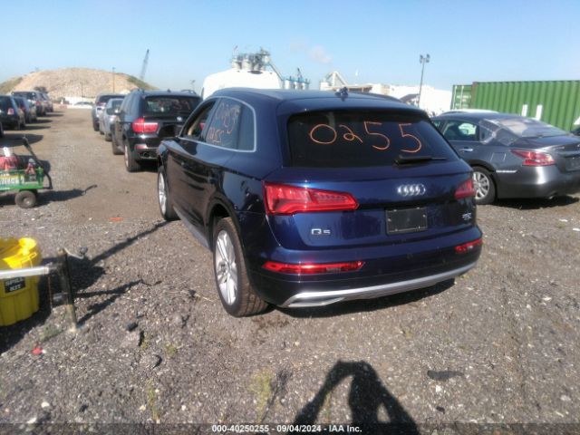 WA1BNAFY4J2001228 Audi Q5 2.0t Premium/2.0t Tech Premium