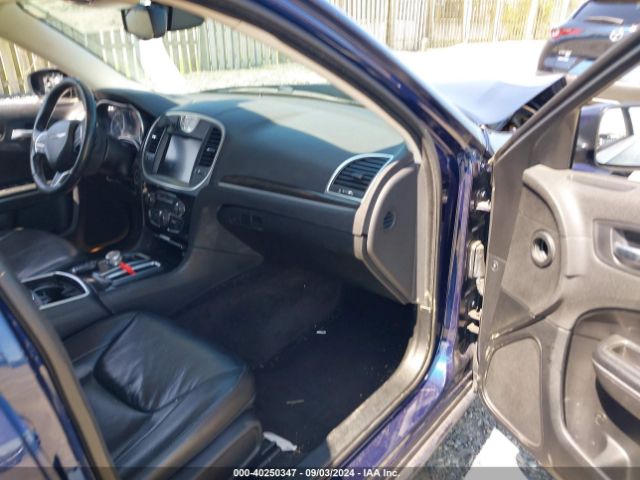 2C3CCARG8GH261588 Chrysler 300 Limited