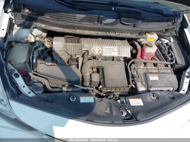 Toyota Prius V Two 2016 JTDZN3EU4GJ045775 Image 10