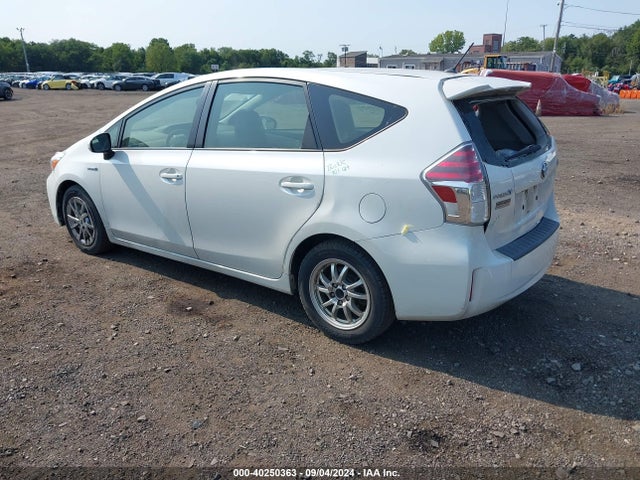 Toyota Prius V Two 2016 JTDZN3EU4GJ045775 Image 3