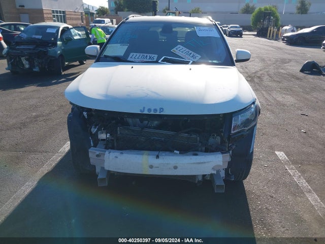 3C4NJCBB9KT749307 Jeep Compass Altitude Fwd