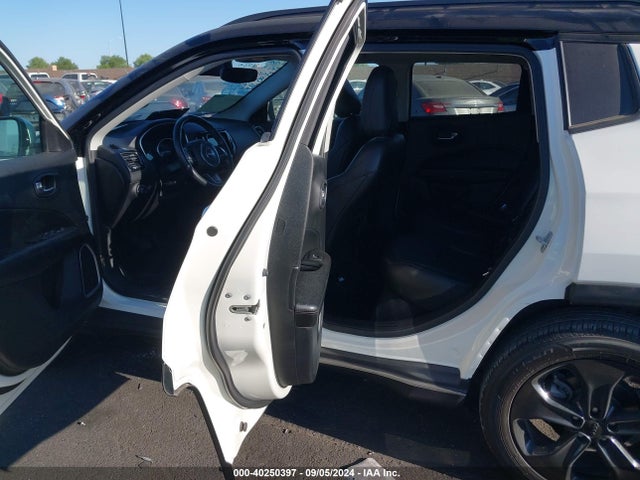3C4NJCBB9KT749307 Jeep Compass Altitude Fwd
