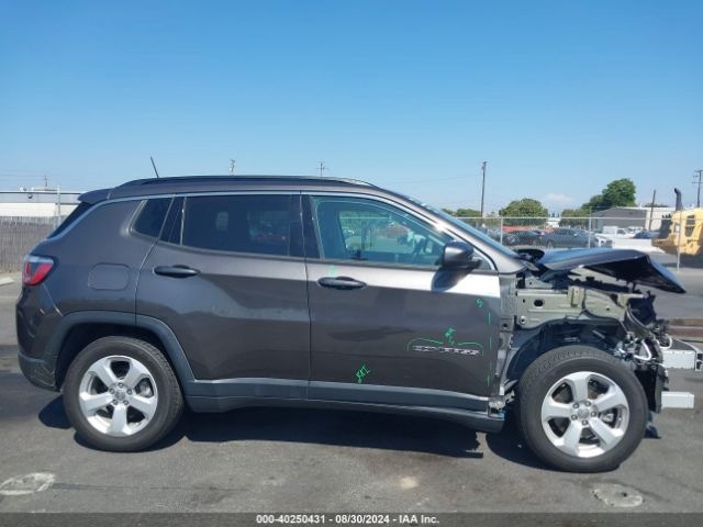 3C4NJCBB9LT141319 Jeep Compass Latitude Fwd