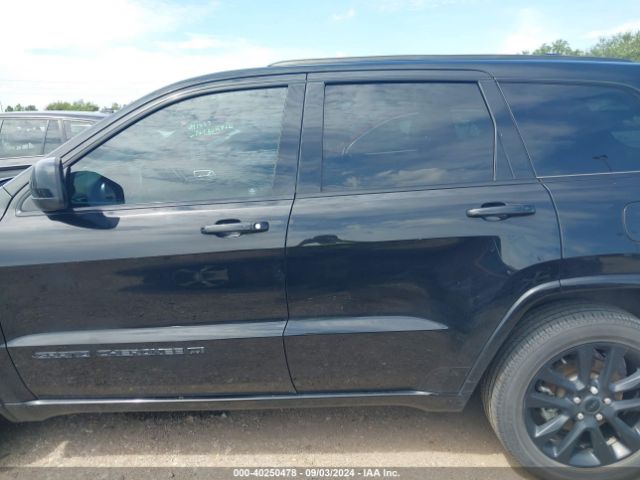 1C4RJEAG9NC128126 Jeep Grand Cherokee Wk Laredo X 4x2