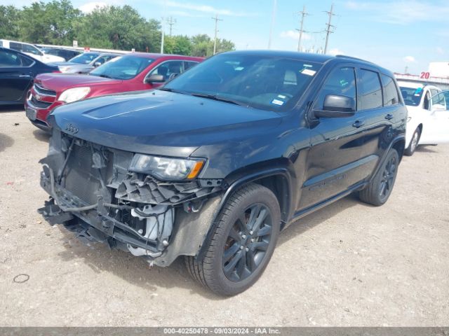 1C4RJEAG9NC128126 Jeep Grand Cherokee Wk Laredo X 4x2