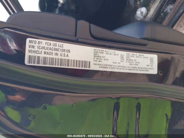 1C4RJEAG9NC128126 Jeep Grand Cherokee Wk Laredo X 4x2