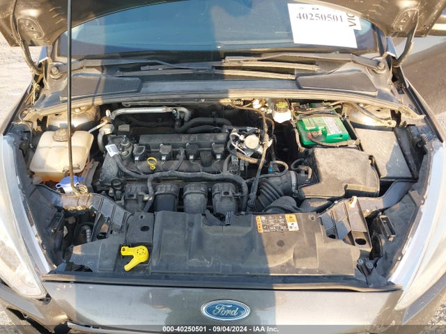 Ford FOCUS SE 2017 1FADP3F24HL276821 Image 10
