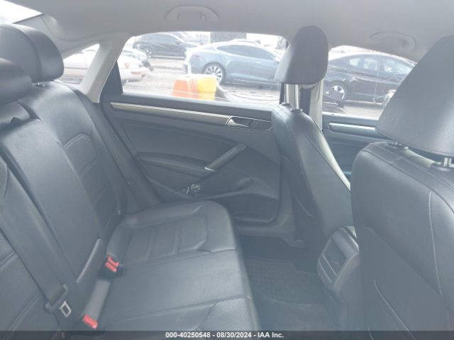 1VWDT7A31HC033347 Volkswagen Passat 1.8t R-line