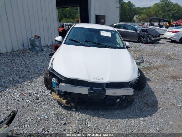5XXG14J23NG085618 KIA K5 LXS