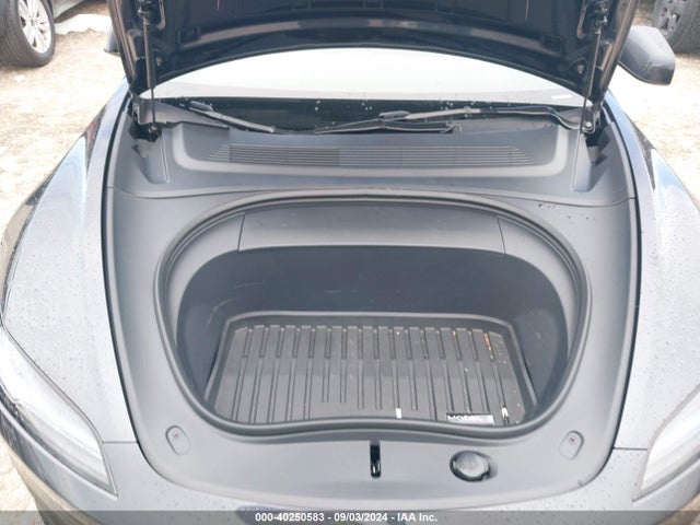 2024 TESLA MODEL 3 5YJ3E1EA3RF733695 Photo 9