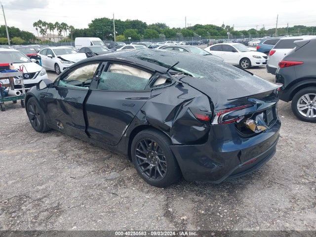 2024 TESLA MODEL 3 5YJ3E1EA3RF733695 Photo 2
