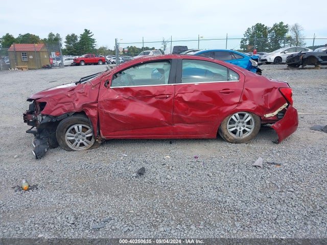 Chevrolet Sonic Lt Auto 2015 1G1JC5SH2F4152223 Image 14