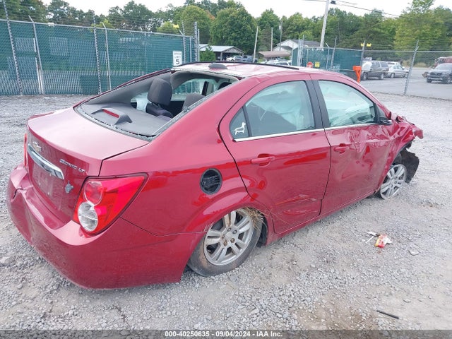 Chevrolet Sonic Lt Auto 2015 1G1JC5SH2F4152223 Image 4