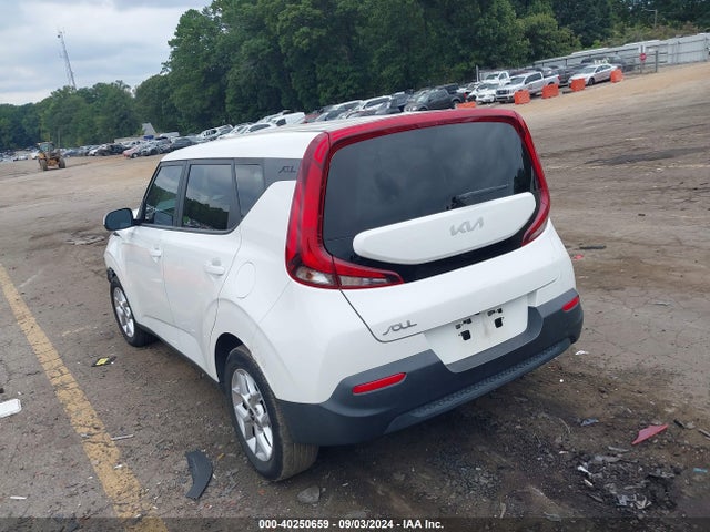 KIA SOUL LX 2022 KNDJ23AU1N7163157 Image 3