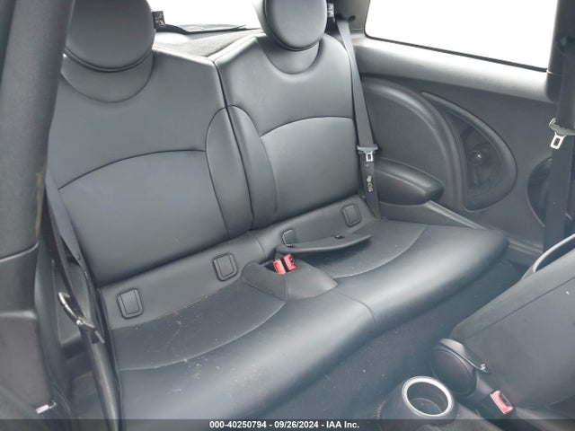 2011 MINI COOPER WMWSU3C55BT091948 Photo 7