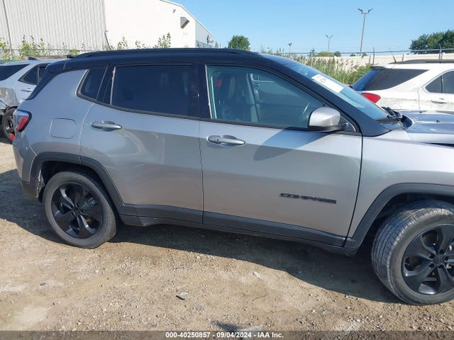 3C4NJCBB0JT327280 Jeep Compass Altitude Fwd