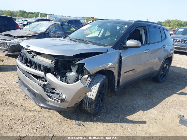 3C4NJCBB0JT327280 Jeep Compass Altitude Fwd