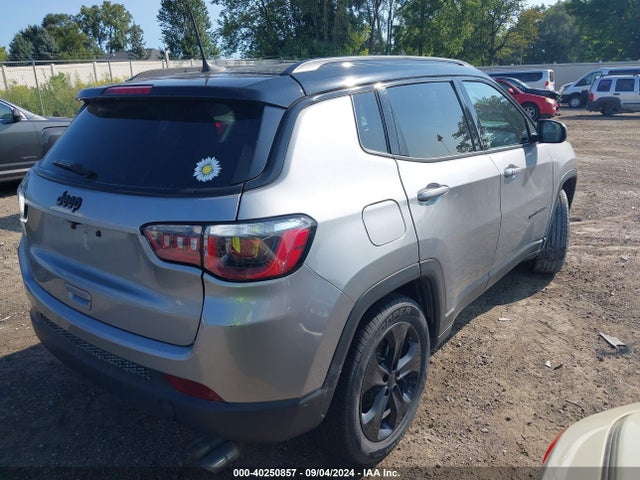 3C4NJCBB0JT327280 Jeep Compass Altitude Fwd