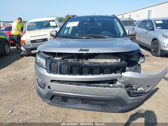 3C4NJCBB0JT327280 Jeep Compass Altitude Fwd