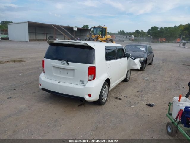 JTLZE4FE9FJ068310 Scion XB