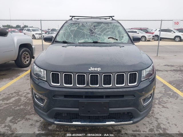 3C4NJCCB4JT410967 Jeep Compass Limited Fwd