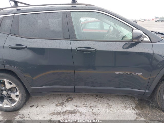 3C4NJCCB4JT410967 Jeep Compass Limited Fwd