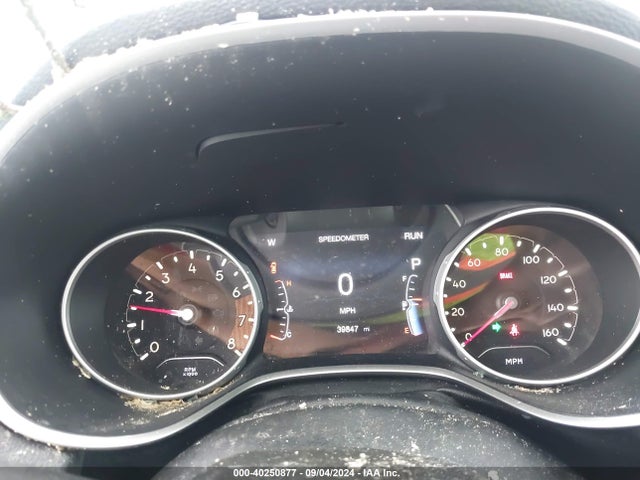 3C4NJCCB4JT410967 Jeep Compass Limited Fwd