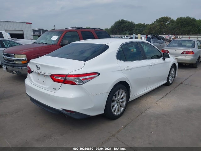 Toyota CAMRY LE 2018 4T1B11HK9JU009481 Image 4
