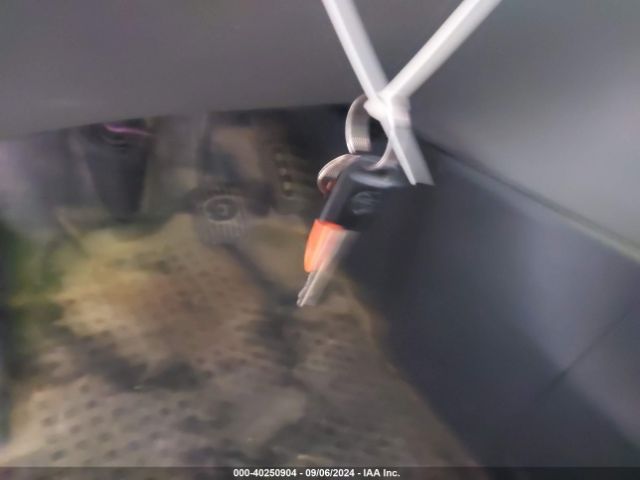 3N6CM0KN7HK702084 Nissan Nv200 S