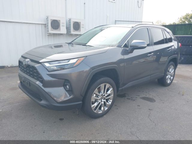2T3A1RFV2RC408289 Toyota Rav4 Xle Premium