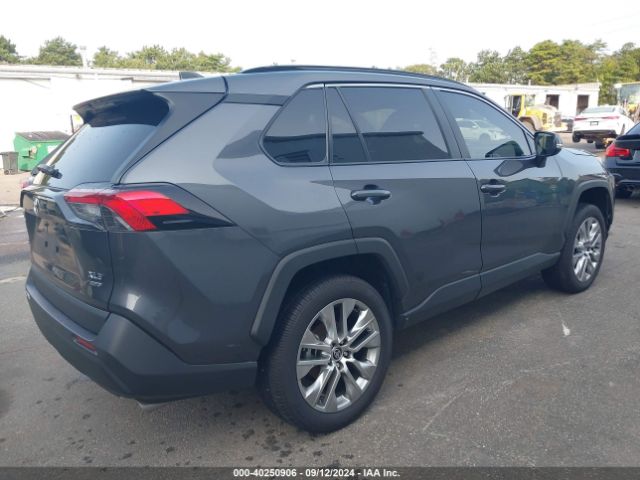 2T3A1RFV2RC408289 Toyota Rav4 Xle Premium