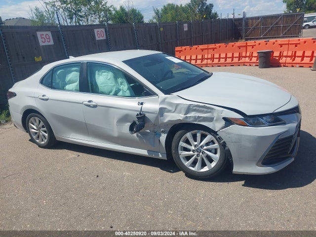 Toyota CAMRY LE 2024 4T1C11AK7RU211830 главное изображение