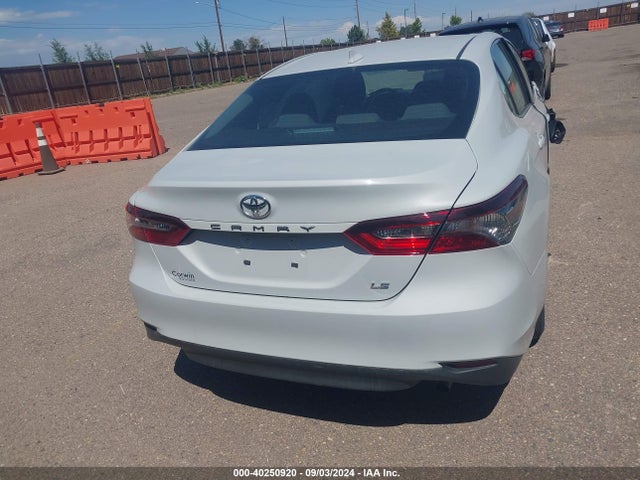 Toyota CAMRY LE 2024 4T1C11AK7RU211830 Image 15