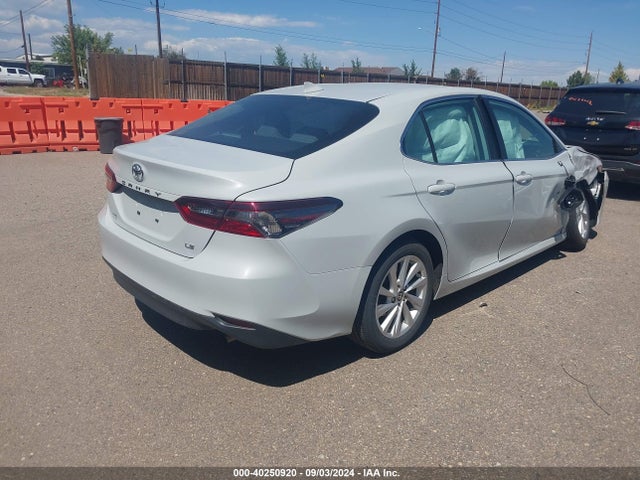 Toyota CAMRY LE 2024 4T1C11AK7RU211830 Image 4