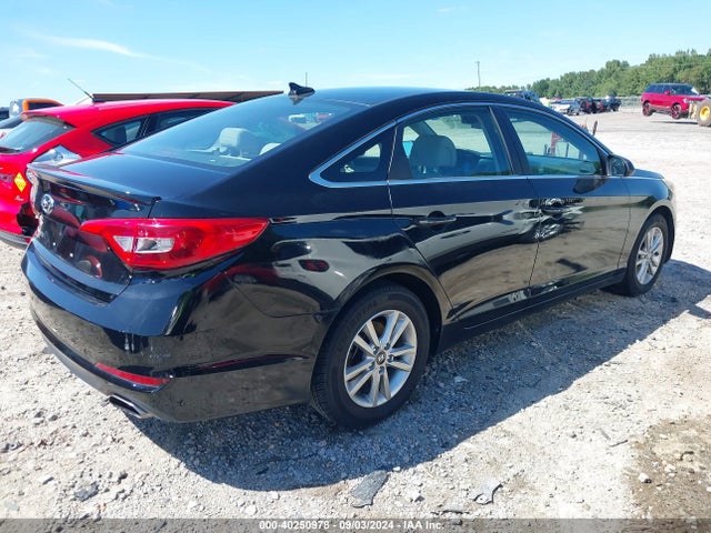 Hyundai Sonata 2017 5NPE24AF8HH447040 Image 4