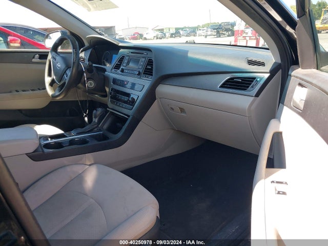 Hyundai Sonata 2017 5NPE24AF8HH447040 Image 5