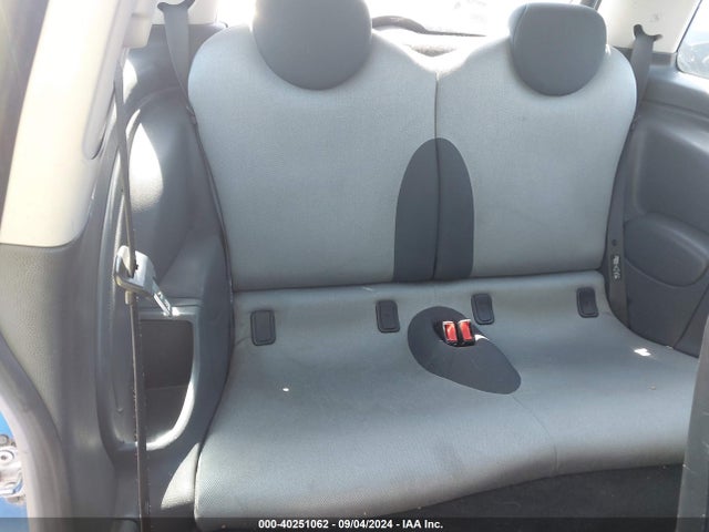 2006 MINI COOPER WMWRC33596TJ79859 Photo 7