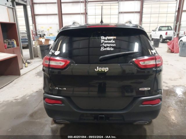 1C4PJMCS8GW204214 Jeep Cherokee Latitude