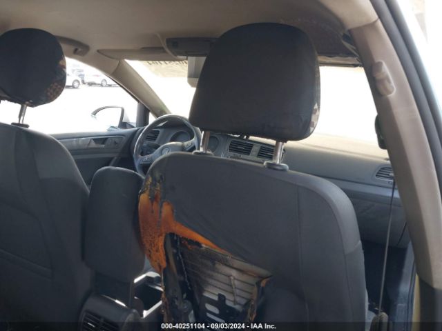 WVWKR7AU2KW910855 Volkswagen E-golf Se