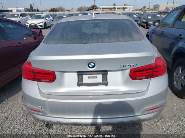 WBA8A9C55JAH12754 BMW 320i