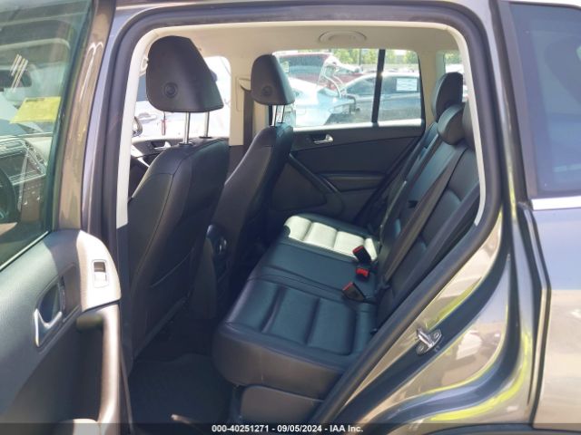 WVGAV3AX3EW598233 Volkswagen TIGUAN SE